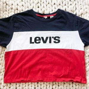 Boxy Levi’s Tee
